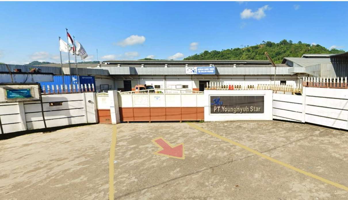 Entrance and exterior of PT. Young Hyun Star factory in Sukabumi
